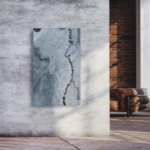 Infrarotheizung Natursteinheizung Valentina Grey poliert des Herstellers eurotherm an Wand montiert in Ambiente.