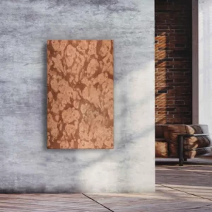 Natursteinheizung Rosso Verona als stilvoller Wandakzent in modernem Wohnraum – Luxuswärme